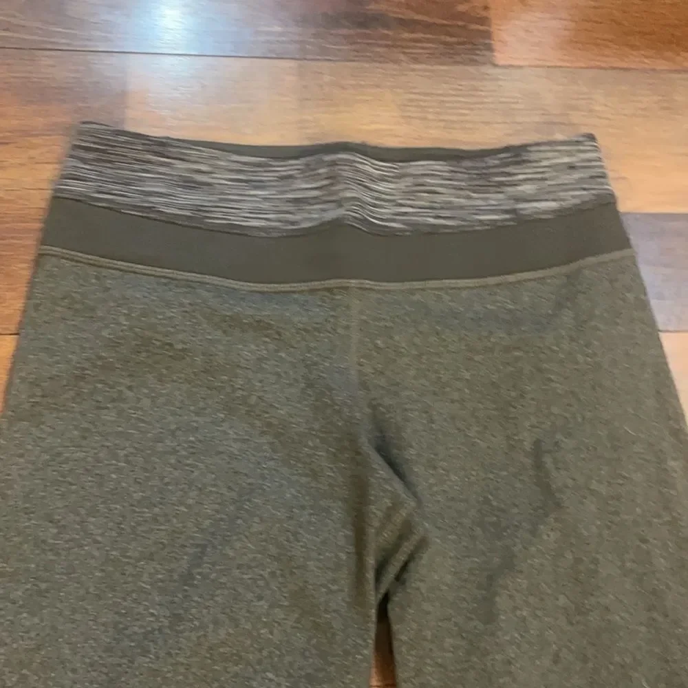 lululemon athletica waist 13